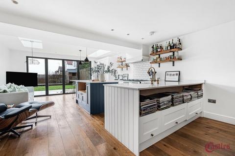4 bedroom terraced house to rent, Montenotte Road, Crouch End, N8