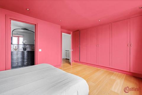 4 bedroom terraced house to rent, Montenotte Road, Crouch End, N8