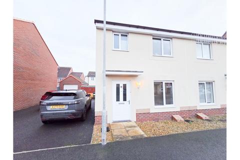 3 bedroom semi-detached house to rent, Imperial Way, Bridgwater, TA6
