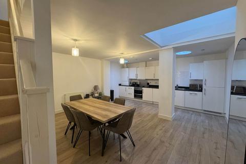 2 bedroom terraced house for sale, Kensington Way, Brentwood CM14