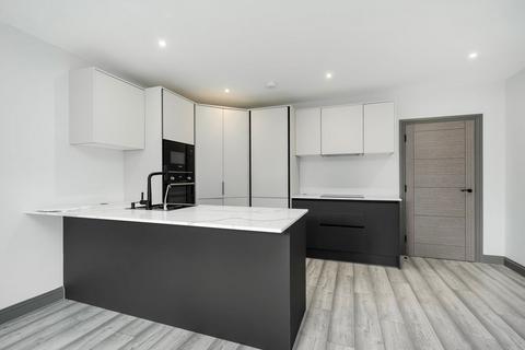 2 bedroom flat to rent, Colney Hatch Lane, London N10