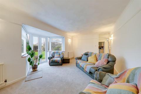3 bedroom detached bungalow for sale, Glynde Avenue, Goring-By-Sea BN12