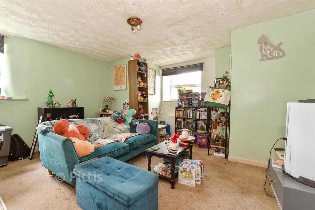 Kitchen/ Living Area