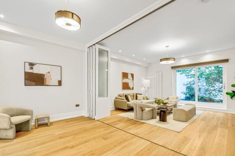 3 bedroom flat to rent, Wild Street, London, WC2B