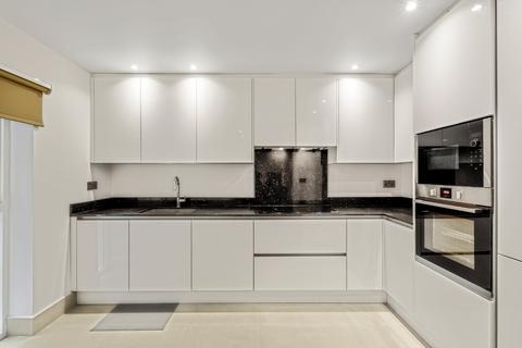 3 bedroom flat to rent, Wild Street, London, WC2B