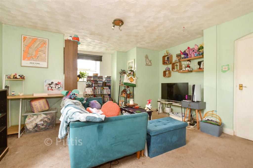 Kitchen/ Living Area