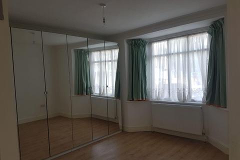 5 bedroom semi-detached house to rent, Greyhound Hill, London, NW4