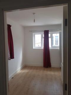 5 bedroom semi-detached house to rent, Greyhound Hill, London, NW4