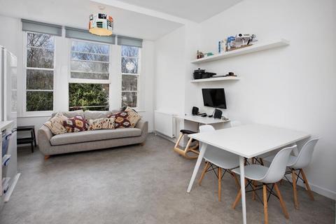 2 bedroom flat for sale, Barnpark Terrace, Teignmouth, TQ14 8PS