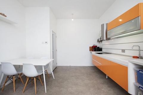 2 bedroom flat for sale, Barnpark Terrace, Teignmouth, TQ14 8PS