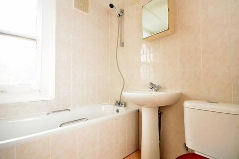 1 bedroom in a house share to rent, Crouch Hill, London