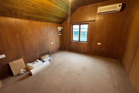 2 bedroom chalet to rent, Daffodil, Waterside, Cheddar Rd