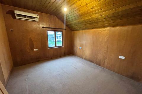 2 bedroom chalet to rent, Daffodil, Waterside, Cheddar Rd