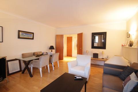 2 bedroom flat to rent, East Block, London SE1
