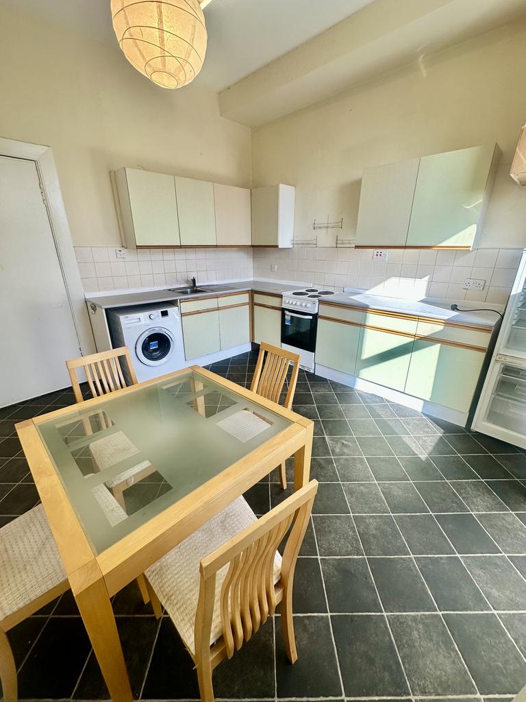 Kitchen (a)