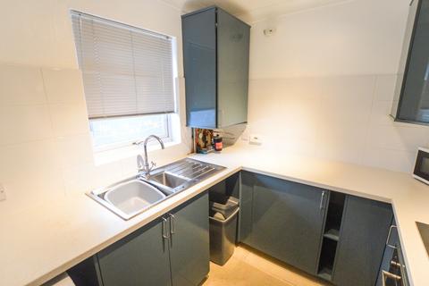 3 bedroom terraced house for sale, 4 Medine Court, Beith, KA15 2DH