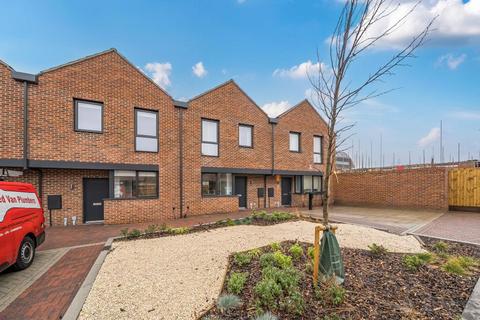 3 bedroom terraced house to rent, Sanderson Street,  Oxford,  OX2