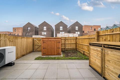 3 bedroom terraced house to rent, Sanderson Street,  Oxford,  OX2