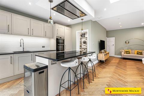 4 bedroom semi-detached house for sale, Sherbrook Gardens, London