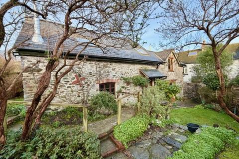 undefined, Market Close, Buckfastleigh TQ11
