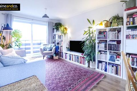 2 bedroom flat for sale, Malting Mead, Hatfield