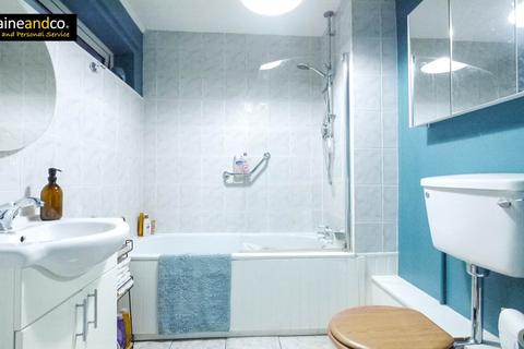 2 bedroom flat for sale, Malting Mead, Hatfield