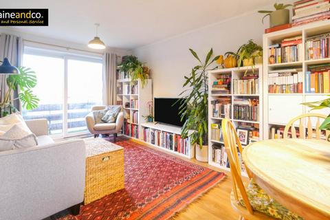 2 bedroom flat for sale, Malting Mead, Hatfield