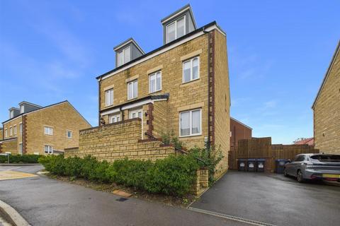 3 bedroom semi-detached house for sale, Gainey Gardens, Chippenham SN15