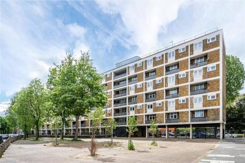 Studio to rent, Sovereign House, Cambridge Heath Road, London