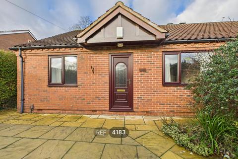2 bedroom semi-detached bungalow to rent, Nottingham NG3