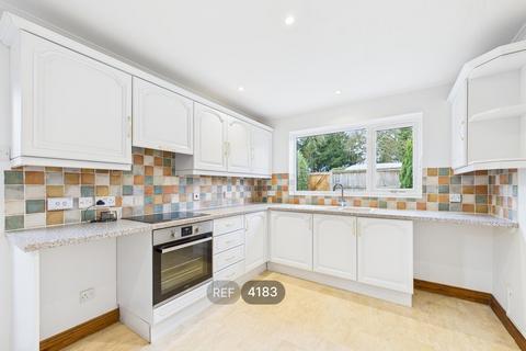 2 bedroom semi-detached bungalow to rent, Nottingham NG3