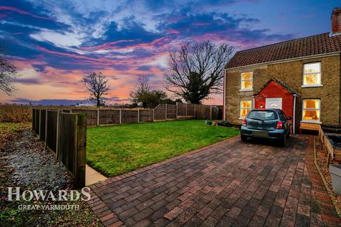 undefined, Low Road, Rollesby