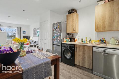 1 bedroom apartment for sale, Thornbury Way, London