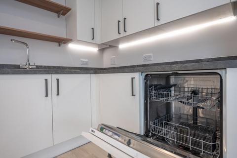 2 bedroom apartment to rent, 110, Prince Charles Road EX4