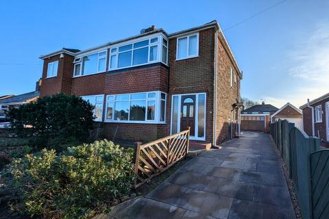 3 bedroom semi-detached house for sale, West Farm Avenue, Leeds