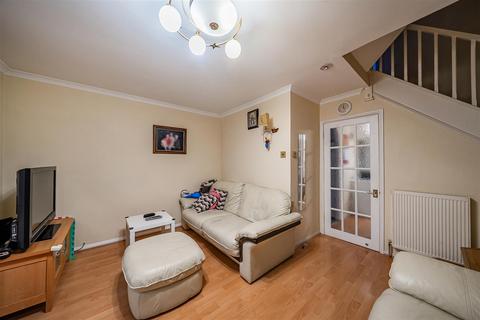 4 bedroom end of terrace house for sale, Snowdon Drive, London