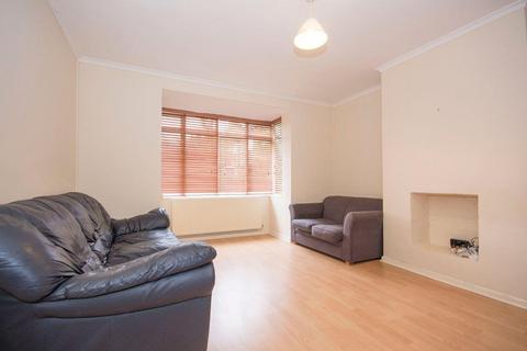 3 bedroom terraced house to rent, Rathmell Drive, London