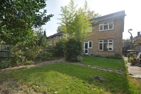 3 bedroom terraced house to rent, Rathmell Drive, London