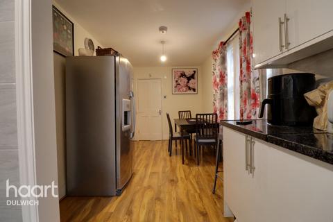 1 bedroom in a flat share to rent, Vicars Hill, LONDON