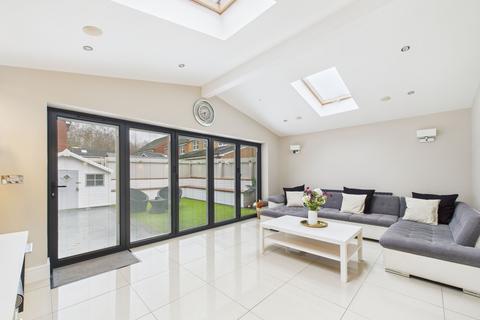 3 bedroom detached house for sale, Thorncroft Avenue, Manchester M29