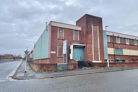 Industrial development to rent, Broughton St Manchester M8 8AQ