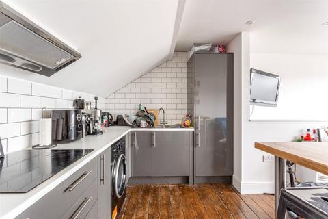 4 bedroom apartment to rent, St. James's Street, Brighton BN2