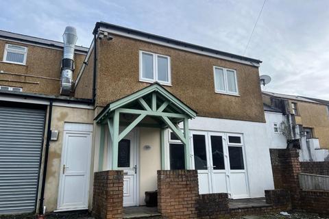 1 bedroom flat to rent, High Street, Ogmore Vale, CF32 7AD