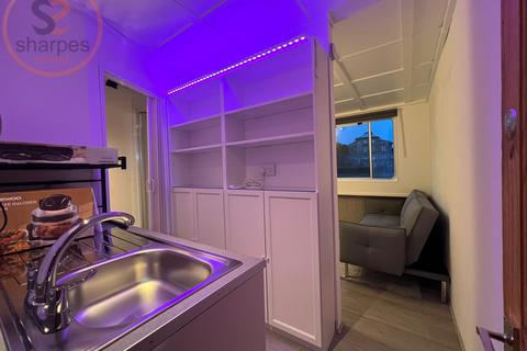 undefined, Cabin 12, 6 Ducks Walk, Twickenham, Greater London