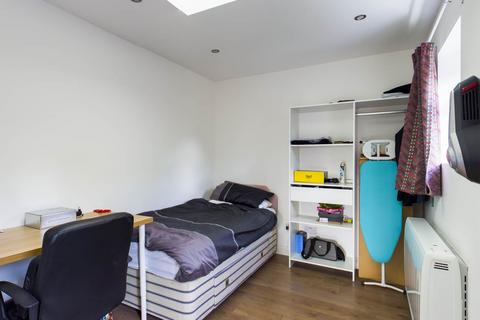 undefined, Restons Crescent , Eltham Kent ,