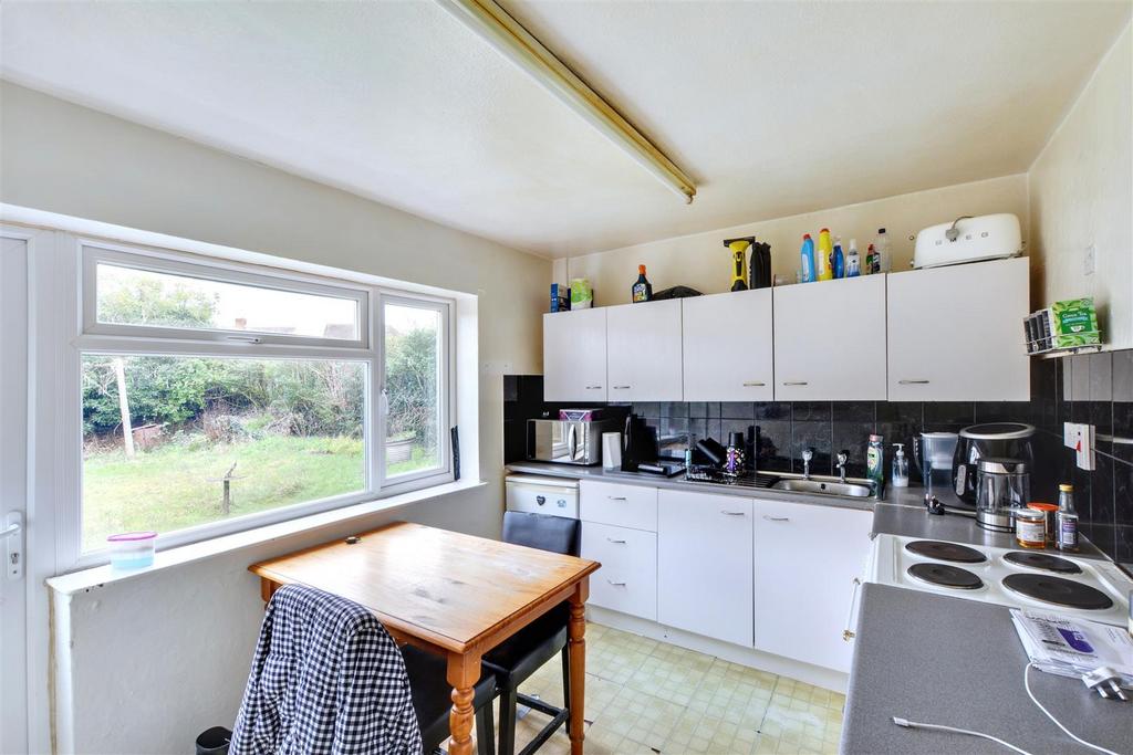 Kitchen 1.jpeg