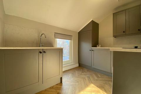 1 bedroom flat to rent, Warwick Road, Chorlton, Manchester