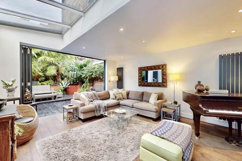 3 bedroom house for sale, Dresden Road, London N19