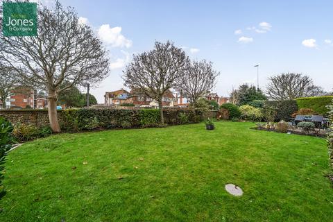 1 bedroom flat to rent, Heene Road, Worthing, West Sussex, BN11