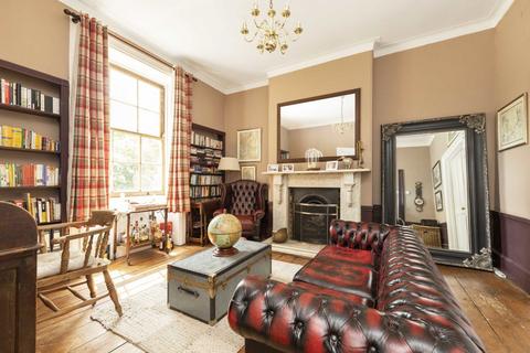 5 bedroom terraced house to rent, Bow Road, London E3
